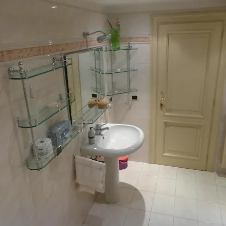 Guest house Galleria D'arte - Foresteria 4*