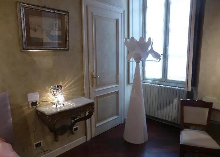 Galleria D'arte - Foresteria 4* Brescia