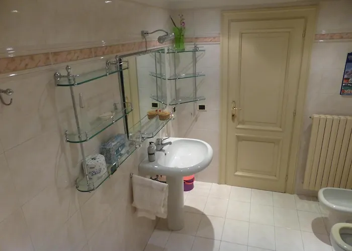 Guest house Galleria D'arte - Foresteria 4*